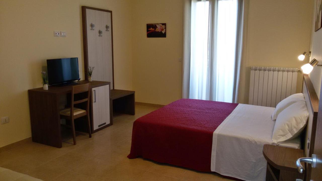 B&B Hotel Helios 乌瓜诺拉基耶萨 外观 照片