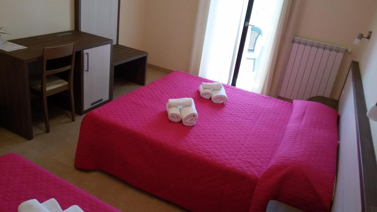 B&B Hotel Helios 乌瓜诺拉基耶萨 外观 照片