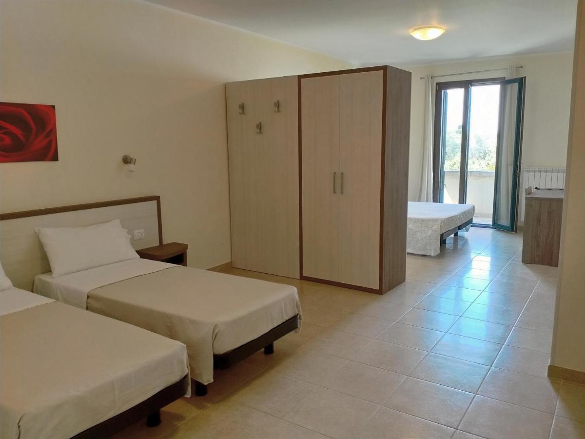 B&B Hotel Helios 乌瓜诺拉基耶萨 外观 照片
