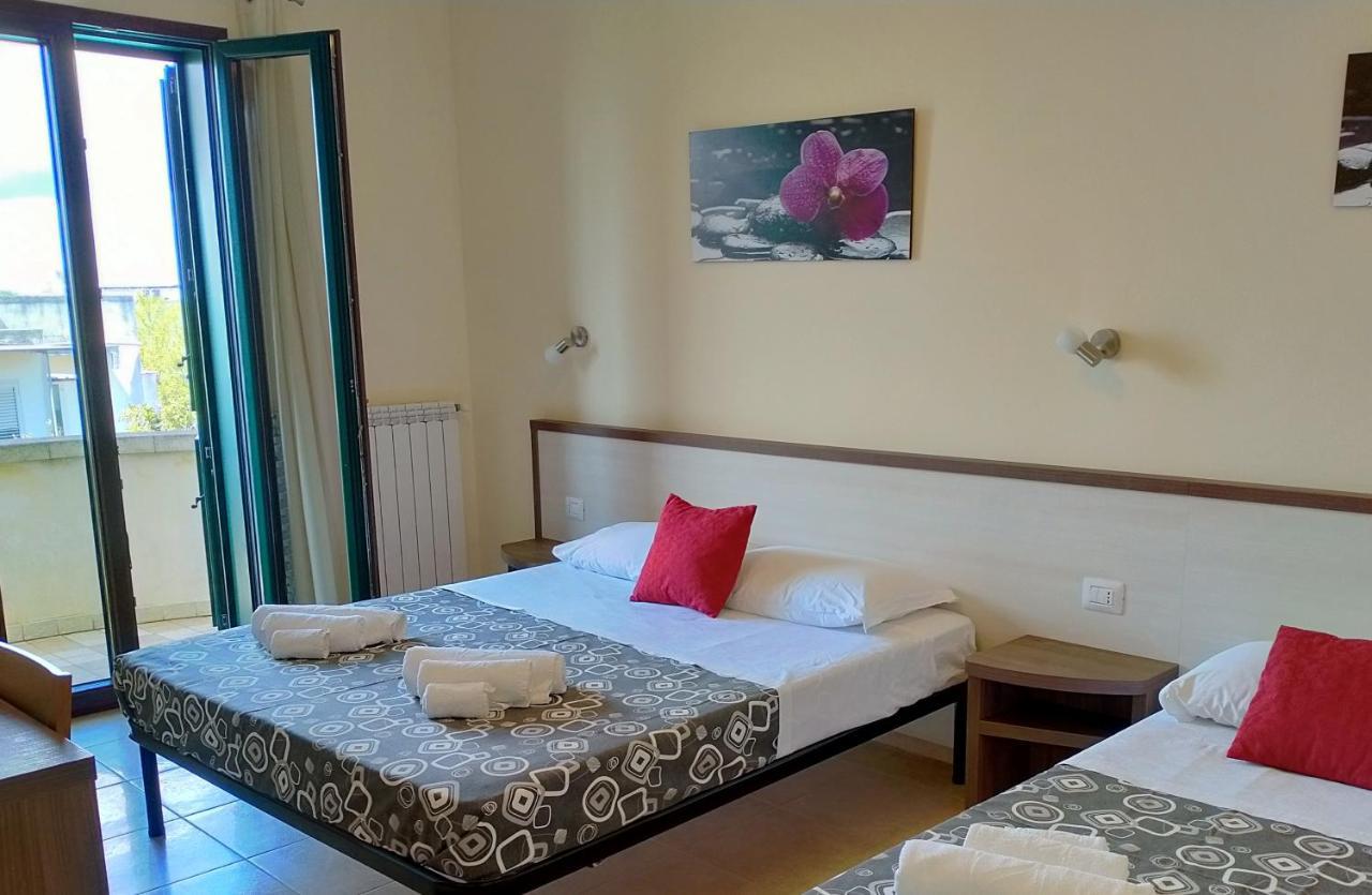 B&B Hotel Helios 乌瓜诺拉基耶萨 外观 照片