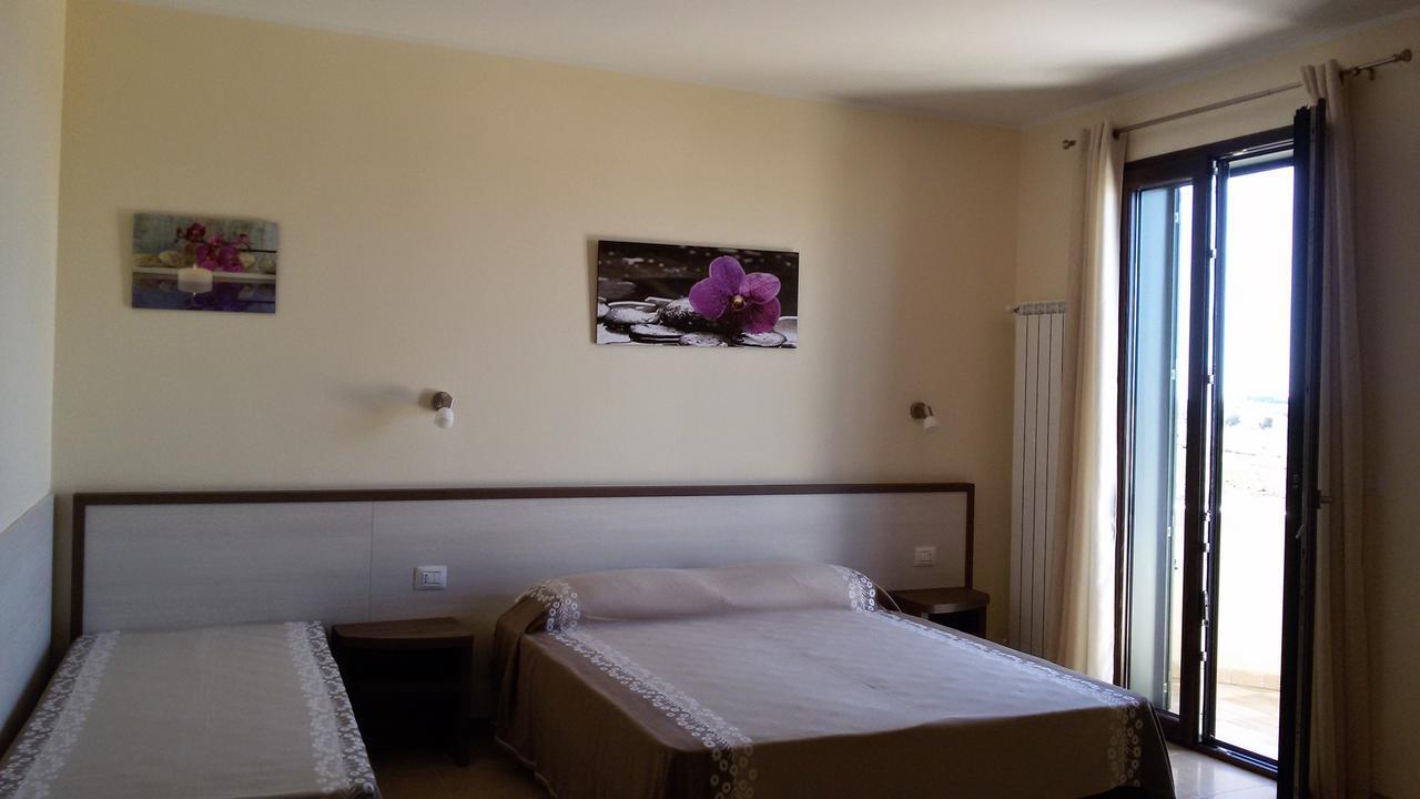 B&B Hotel Helios 乌瓜诺拉基耶萨 外观 照片