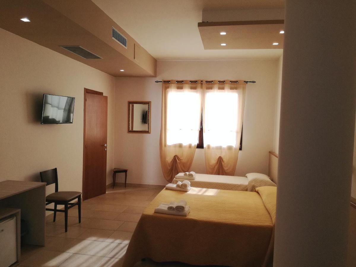 B&B Hotel Helios 乌瓜诺拉基耶萨 外观 照片
